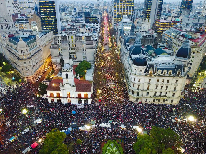 Fotos Tomadas de Twitter “¡Aparición ya de Santiago!”, reclaman en Buenos Aires