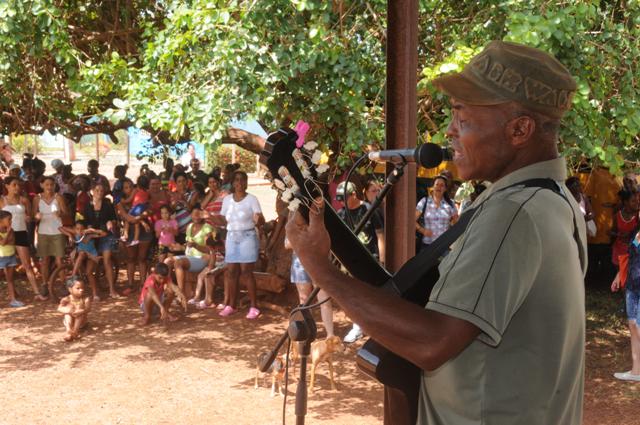 Arnaldo Ramírez es uno de los talentos naturales y anónimos de Cuba. Nació en Jobabo pero lleva 17 años en Lombillo.