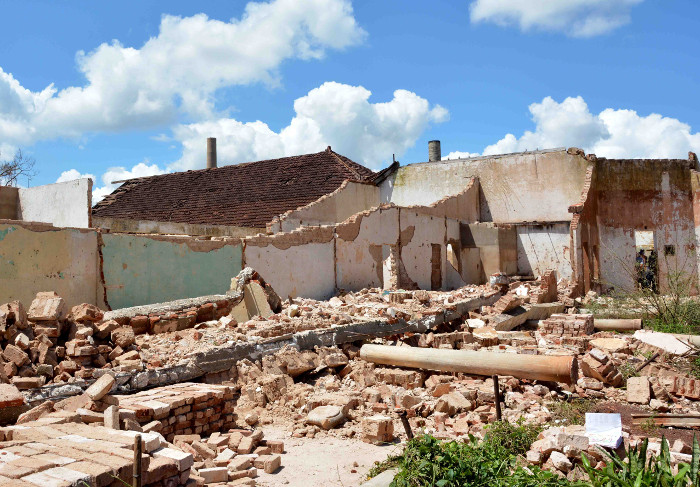 En algunos sitio la destrucción recuerda la provocada por una guerra. Las rachas de hasta 200 kilómetros por hora que registró Irma en la zona dejaron sin vivienda a cientos de personas.