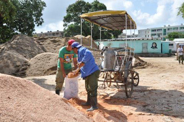 Venta de materiales de construcción para damnificados