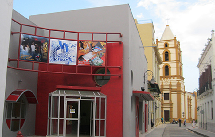 Desde marzo del 2016, esta Iniciativa Municipal de Desarrollo Local (IMDL)  recupera fondos a través de la sala de proyecciones, las fiestas, los torneos de videojuegos y las clases de baile, para proyectos culturales como el Festival Internacional de Videoarte de Camagüey.Foto: Cortesía de El Circuito En Camagüey encuentro territorial sobre desarrollo local
