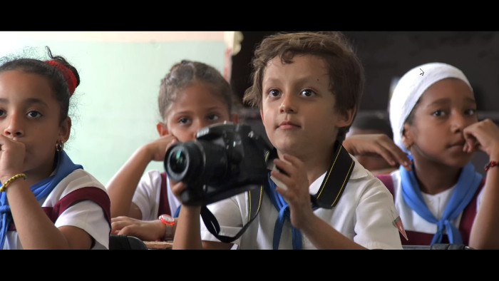 Fotograma de La película de Camilo  Ecuatoriana prefiere aprender cine en Cuba