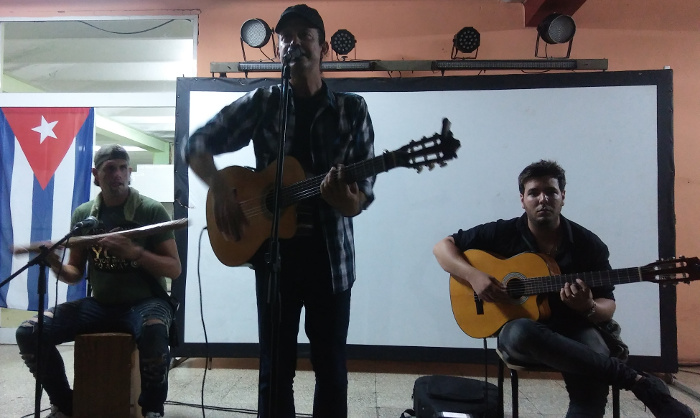 Foto: Del Autor  Cultura y deporte juntos en el 95 de la FEU