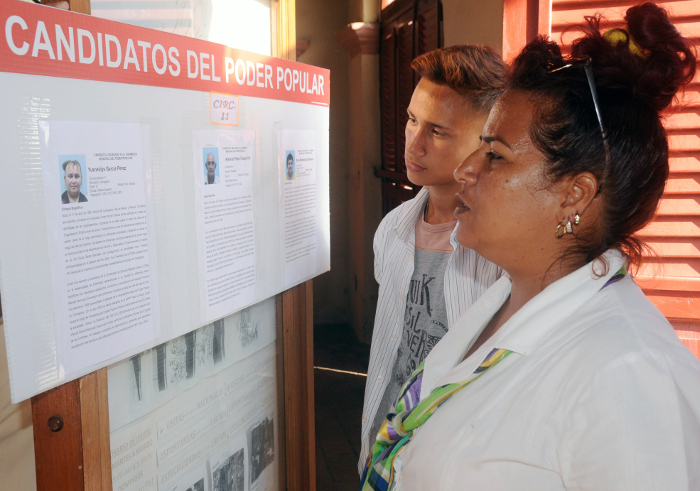 Young faces of a genuine democracy