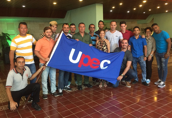 Foto: José Gilberto Valdés/ Colaborador Abanderan equipo camagüeyano de softbol de la prensa