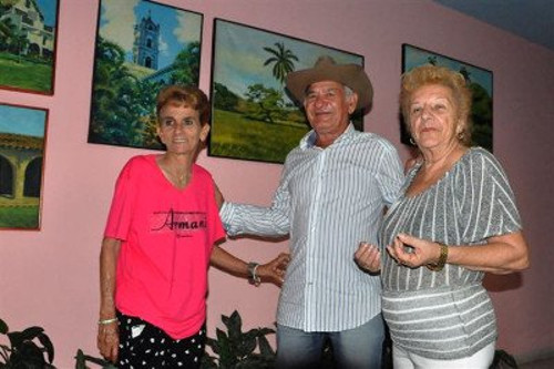 De izquierda a derecha Nieves, Mario e Iraida.Fotos: Otilio Rivero Delgado/ Adelante