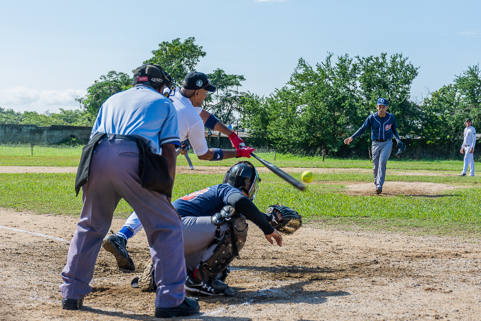 Foto: Leandro A. Pérez Pérez/ Adelante Medios Nacionales y Camagüey lideran softbol de la prensa