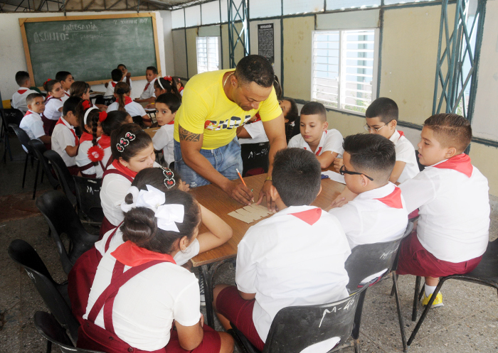 Ciencia joven desde lo privado también (+Video y Audio)