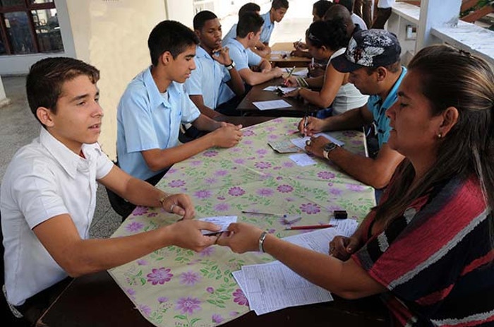 Orlando Durán Hernández/ Adelante  Convocan a jóvenes a inscribirse en el registro militar