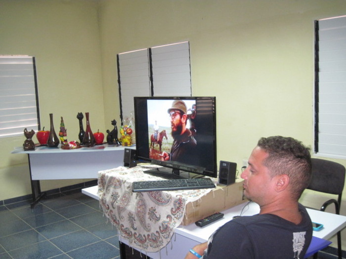 Foto: Del autor Fidel en las salas de televisión de Camagüey