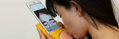 Nuevo invento para besar a larga distancia
