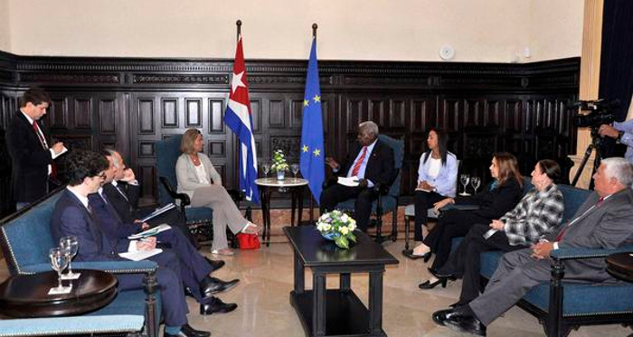 Recibe el diputado Esteban Lazo Hernández, presidente de la Asamblea Nacional del Poder Popular  a Federica Mogherini, alta representante de la Unión Europea para los Asuntos Exteriores y Política de Seguridad y vicepresidenta de la Unión Europea, y la delegación que la acompaña, en el Capitolio Nacional, sede institucional de la ANPP. Foto: Tony Hernández Mena/ ACN Unión Europea y Cuba por ampliar vínculos interparlamentarios