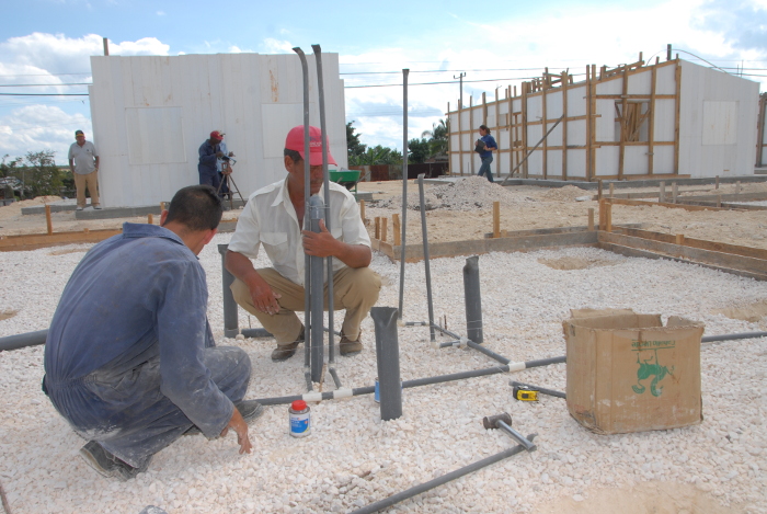 In Nuevitas a project of petrocasas. Photo: Otilio Rivero  Delgado/ Adelante