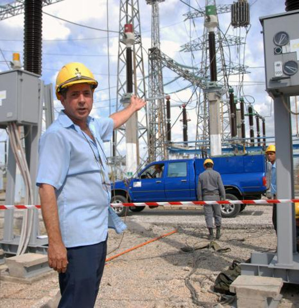 Línea eléctrica Vicente-Nuevitas hacia incremento de energía 
