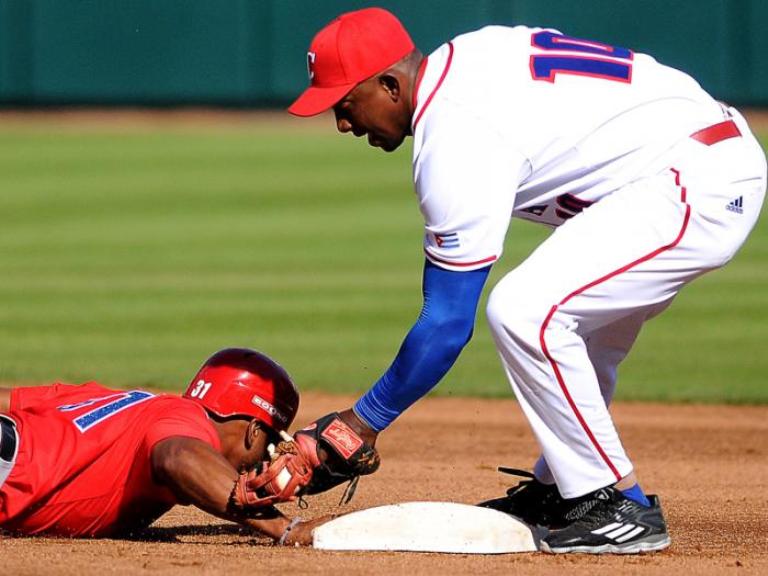 El torpedero Alexander Ayala es el noveno camagüeyano que compite en Series del Caribe. Ya lo hizo con Granma en la pasada edición. Foto: granma.cu
