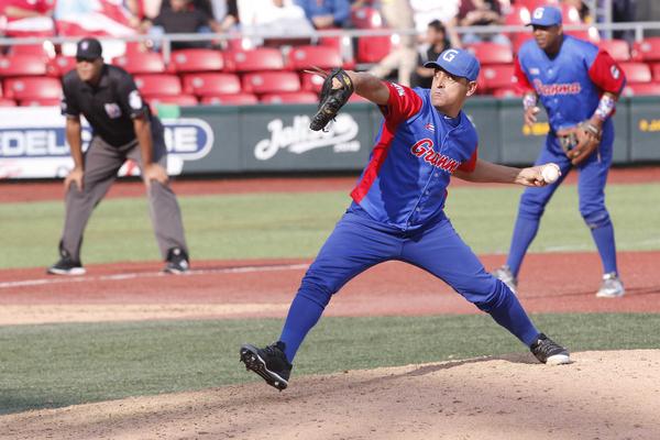 En el último partido, el relevista Leandro Martínez, quien en cuatro entradas completas no permitió hits ni carreras, ponchó a dos bateadores y apenas regaló un boleto. Fotos: Roberto Morejón/Jit