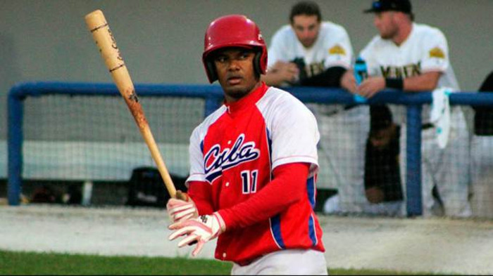 El receptor Yosvani Alarcón estará con el equipo Herrera de Panamá. Foto: Tomada de SwingCompleto Nueve peloteros cubanos estarán en ligas foráneas