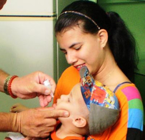 Foto: Olga Lilia Vilató de Varona/Adelante/ Archivo Inició Campaña de Vacunación Antipoliomielítica Oral