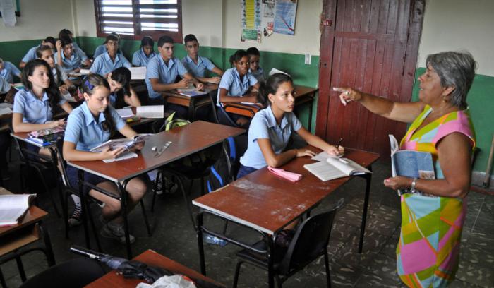 Photo: Taken from www.cadenagramonte.cu Camagüey´s students receive preparation for Admission to Higher Education
