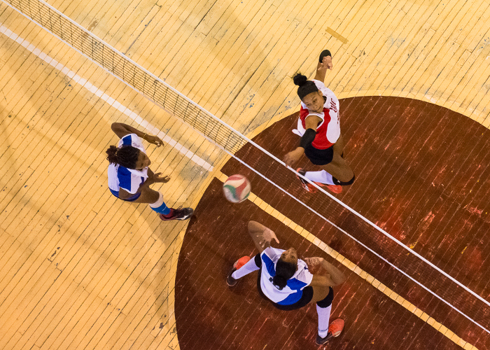 Fotos: Leandro Pérez Pérez/ Adelante Villaclareñas, habaneras y camagüeyanas por las medallas en el voleibol femenino
