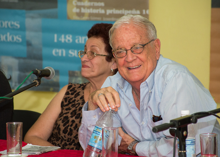 Fotos: Leandro Pérez Pérez/ Adelante Admiración por Luis Álvarez: diálogo a través de la lectura (+ Fotos)