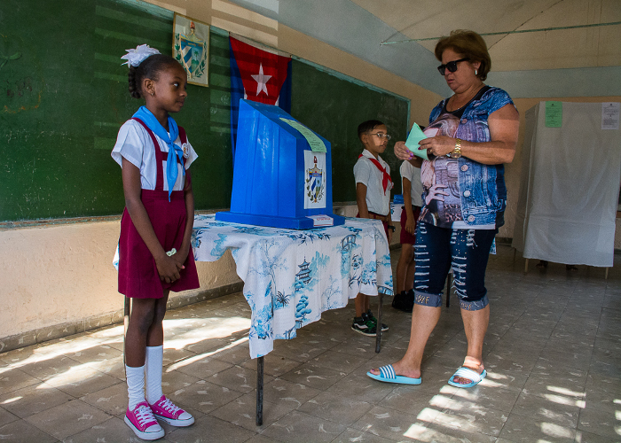 Foto: Leandro Pérez Pérez/ Adelante Avanzan sufragios en Camagüey