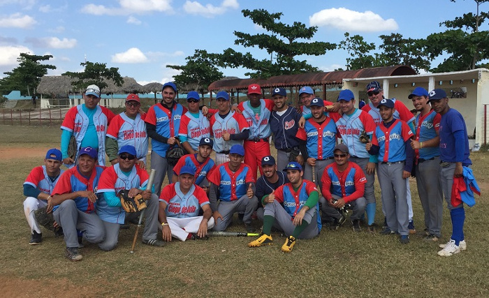 Camagüey y Ciego cierran con softbol Jornada de la Prensa