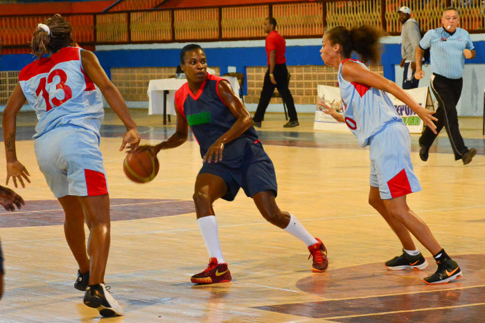 La camagüeyana Leydis Oquendo es líder dentro de la selección nacional de baloncesto. Foto: Leandro Pérez Pérez/ Adelante/ Archivo Cuba cuenta con los camagüeyanos para Barranquilla 2018