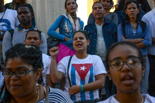 Foto: Abel Padrón Padilla/ ACN Jóvenes cubanos piensan América