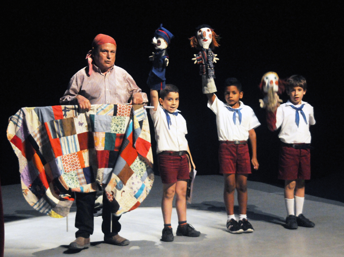 Titiritero cubano contra el bandazo