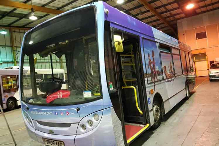 Foto: Tomada de prensa-latina.cu Campaña Auténtica Cuba pasea en autobuses del Reino Unido (+Fotos)