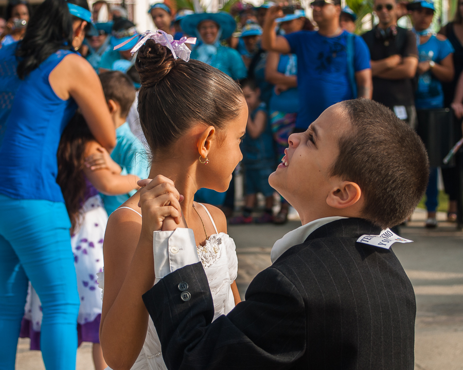 Cada abril con una ronda en la Plaza de los Trabajadores confluyen sus mundos con el nuestro, a propósito del 2, Día Mundial de Concienciación sobre el Autismo.