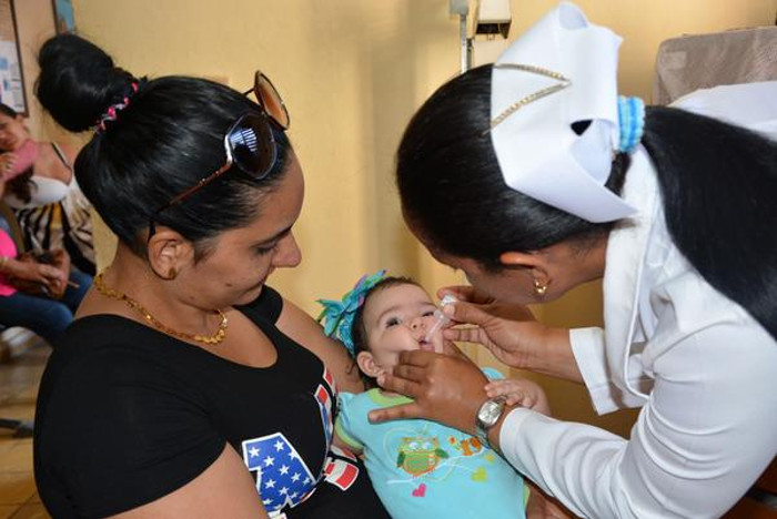Children in Camaguey Receive Vaccine against Polio
