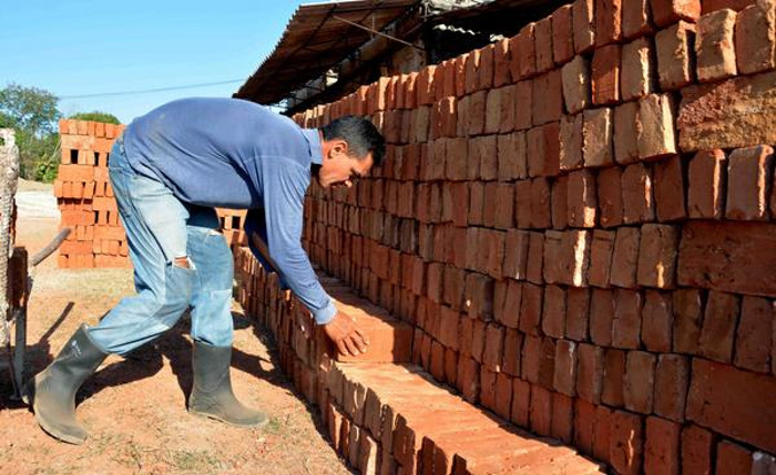 Fotos: Rodolfo Blanco Cué/ ACN, y Orlando Durán Hernández/ Adelante Estrategias constructivas para hombres superiores