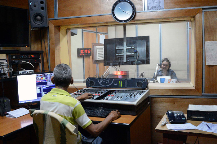 Cincuenta años al sur del dial