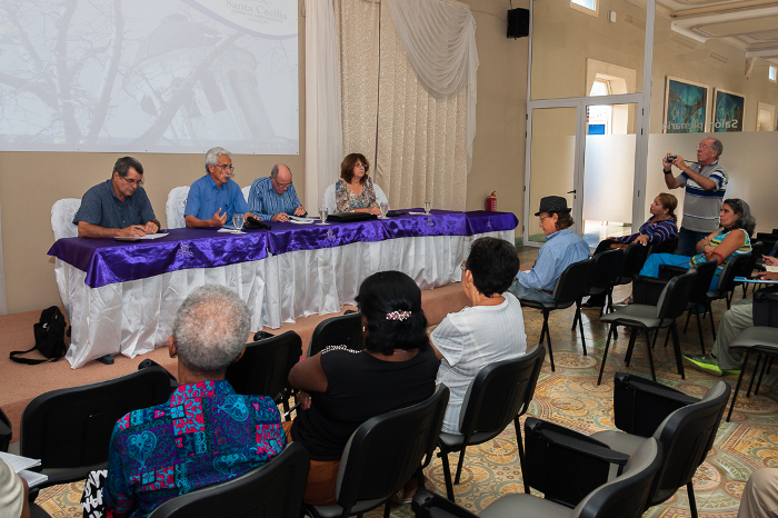 Photo: Leandro Pérez Pérez/ Adelante Multiple looks to an exceptional Camagüey´s man of all times