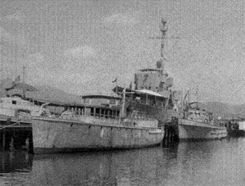 El yate Corinthia anclado en la base naval de Santiago de Cuba, a donde fue trasladado. Foto: Tomada de Radio Banes - Icrt La expedición del Corinthia