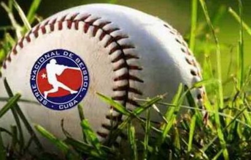 Foto: Archivo Entrena preselección camagüeyana de béisbol