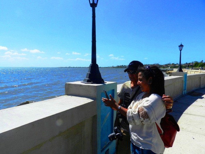 El malecón de los Sueños en Nuevitas fue posible gracias al dinero que aportaron las empresas del territorio por el concepto de la Contribución Territorial. Foto: Tomada de radiocamaguey.wordpress.com Avanza en Camagüey utilización de la contribución territorial