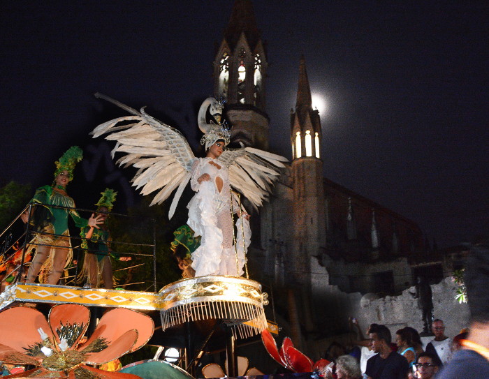 Fotos: Otilio Rivero Delgado/ Adelante El mas atractivo espectáculo del San Juan
