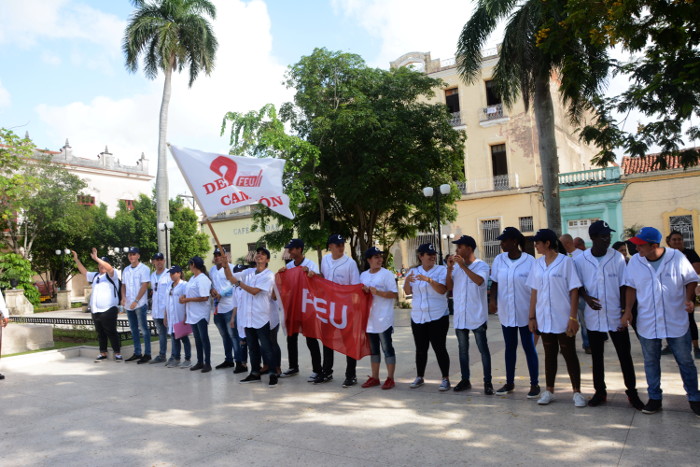 Foto: Otilio Rivero Delgado/ Adelante Abanderan delegación camagüeyana al Congreso de la FEU
