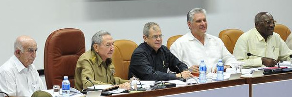 Analizó el VII Pleno del Comité Central Anteproyecto de reforma constitucional
