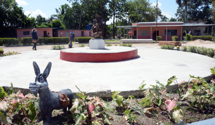 Foto: Otilio Rivero Delgado/ Adelante En Florida un palacio para niños felices