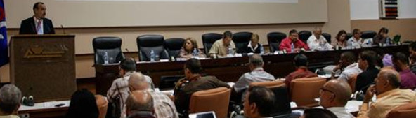 Nueva Política de Comunicación debaten periodistas cubanos