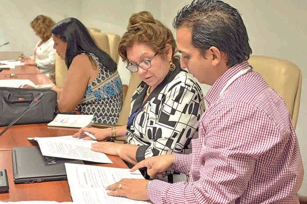 Foto: Tomada de juventudrebelde.cu Comienzan diputados estudio del Anteproyecto de Reforma Constitucional