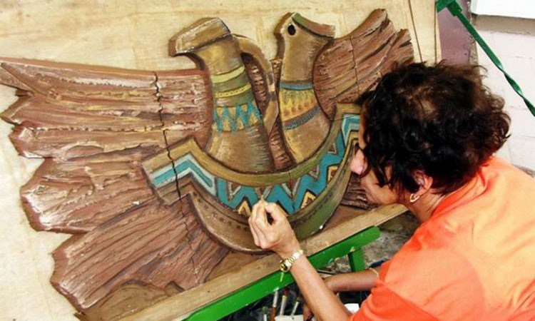 Foto: Tomada de radiocamaguey.wordpress.com Desde la cerámica artística, homenaje a Camagüey