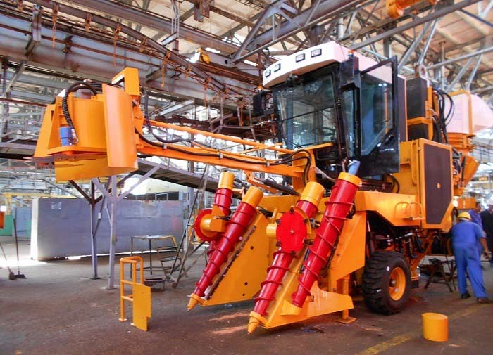 Foto: Tomada de Tomado de radioflorida.icrt.cu Priorizan en Florida  mantenimiento de las combinadas combinadas cañeras