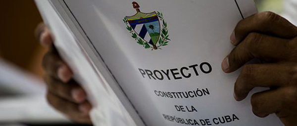 Joven camagüeyana destaca rol de la ciencia en Proyecto de Constitución