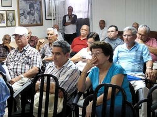 Photo: Taken from www.prensa-latina.cu Cuban Emigrants in USA Highlight Draft Constitution
