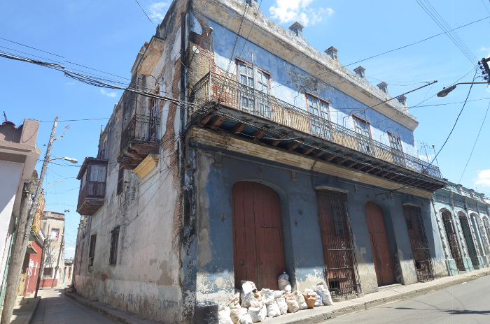 Un palacio abandonado al paso del tiempo